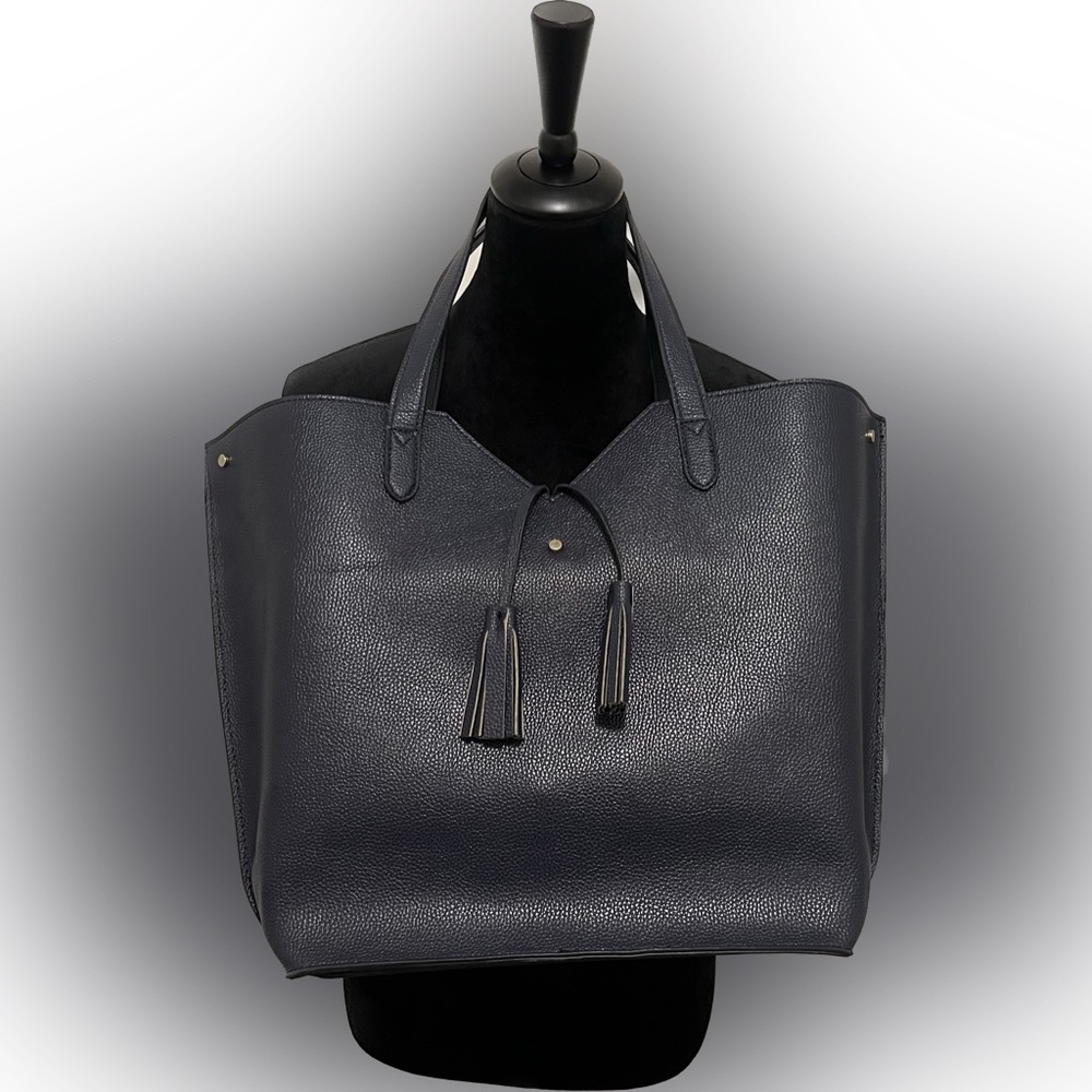 Neiman Marcus Shopper Tote in Navy